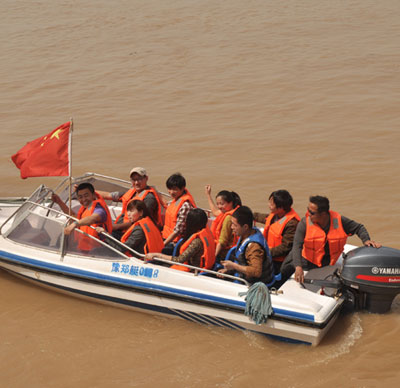 至美印刷外出劃船活動(dòng)